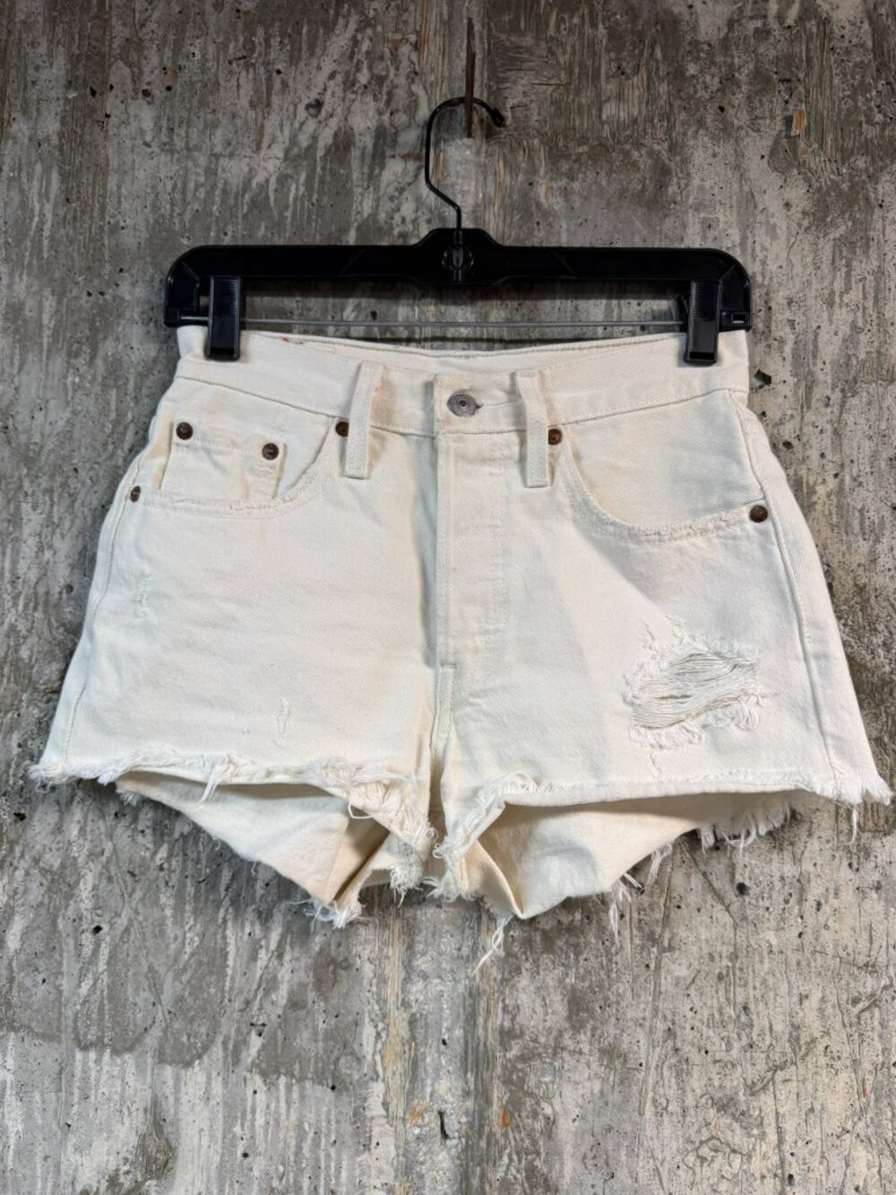 LEVI'S Women's 501 Original Short Size 24 In Natural Instinct - Picture 5 of 10